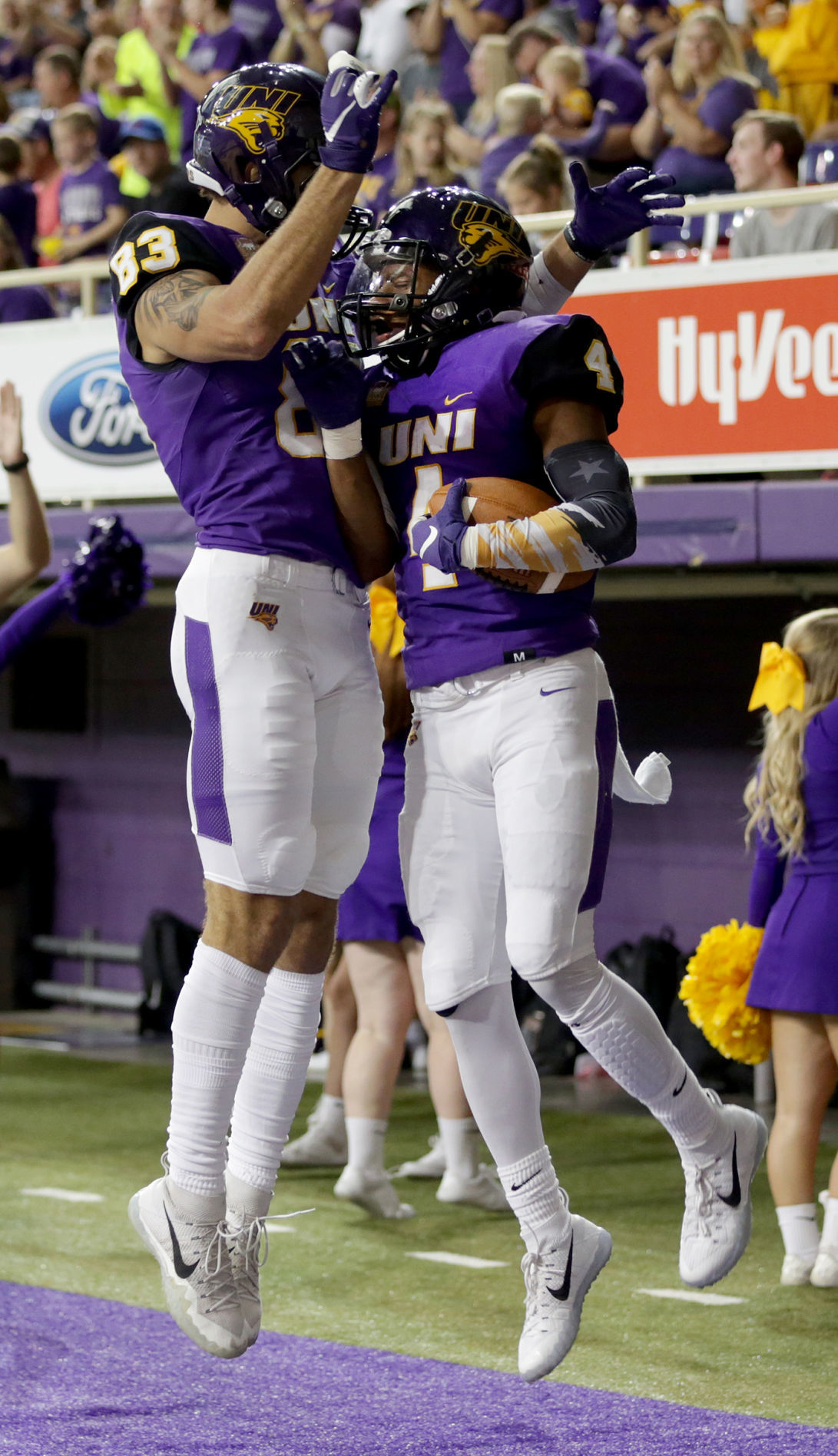 092218bp-uni-hampton-fb-09